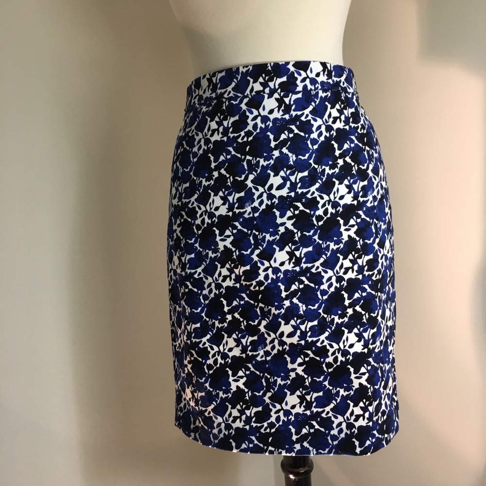 J. by J. Crew brushed cotton pencil skirt.💕